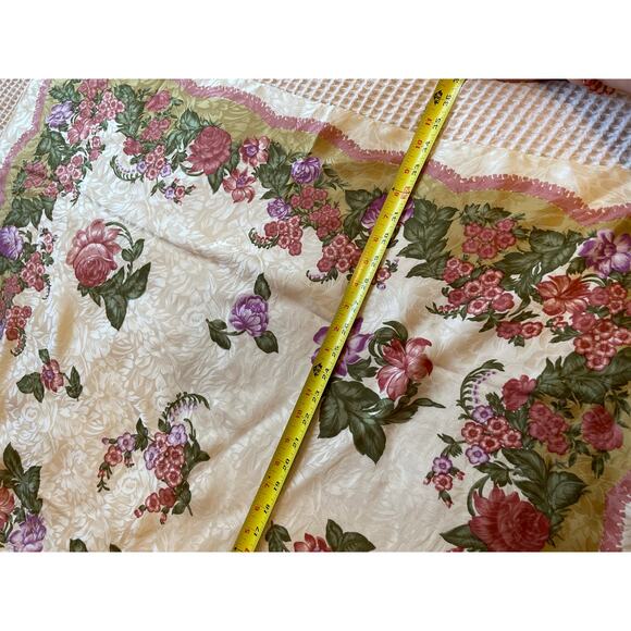 Ellen Tracy Silk Grandmacore Cottage Floral Tan Gold & Pink Square Scarf 35x34 - Picture 7 of 7